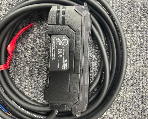 Ψηφιακός αισθητήρας οπτικών ινών KEYENCE FS-N11P με έξοδο PNP Τύπος καλωδίου κύριας μονάδας