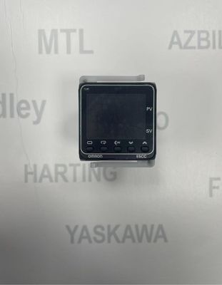 Omron E5CC-QX2A M-800 Πίνακας Mount PID Ρυθμιστής θερμοκρασίας με 16 ψηφιακές εξόδους 0,4 kg