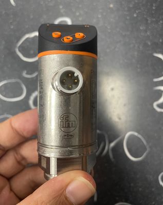 Αισθητήρας πίεσης IFM με οθόνη IEC 61131-9 Sdci Standard PN2070 με κεραμική αναφορά