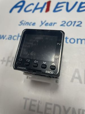 Ο Omron E5CD-CX2A6M-000 Ψηφιακός ελεγκτής θερμοκρασίαςkg Αρχικός με σφραγισμένο αριθμό προϊόντος BSW000R