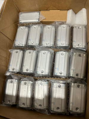 Κύλινδρο Festo Compact ADVU-32-40-P-A